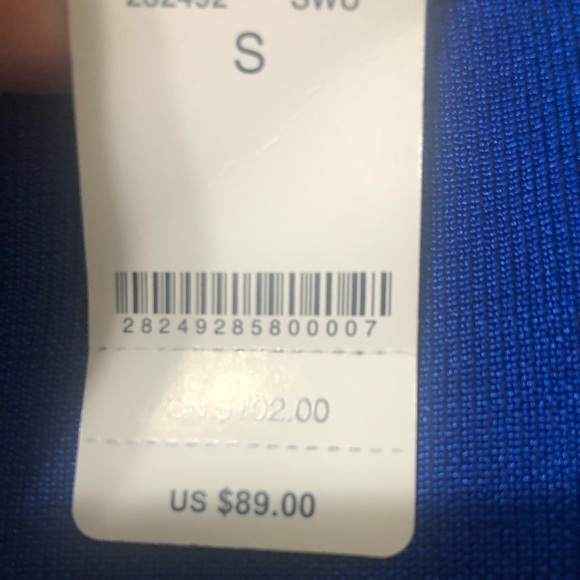 Short dress, one shoulder, chocker around neck - Picture 2 of 4